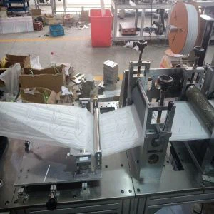 High Speed KN95 Meltblown Fabric Facial Mask Body Making Machine